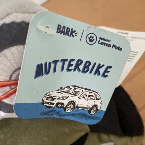 Bark Box Subaru Outback Chewbaru w Mutterbike Dog Toy Squeaker Crinkle Rare New - Picture 10 of 14